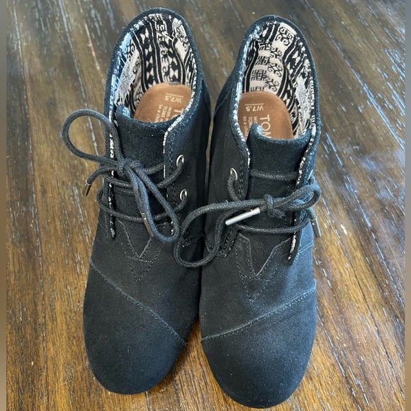 Tom’s Desert Wedge ankle bootie black suede women’s 7.5-GUC - Picture 4 of 7